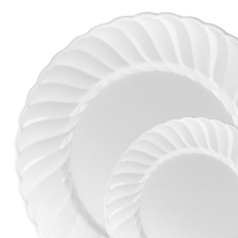 white round plastic dinnerware set with scalloped edge elegantware 4078 2